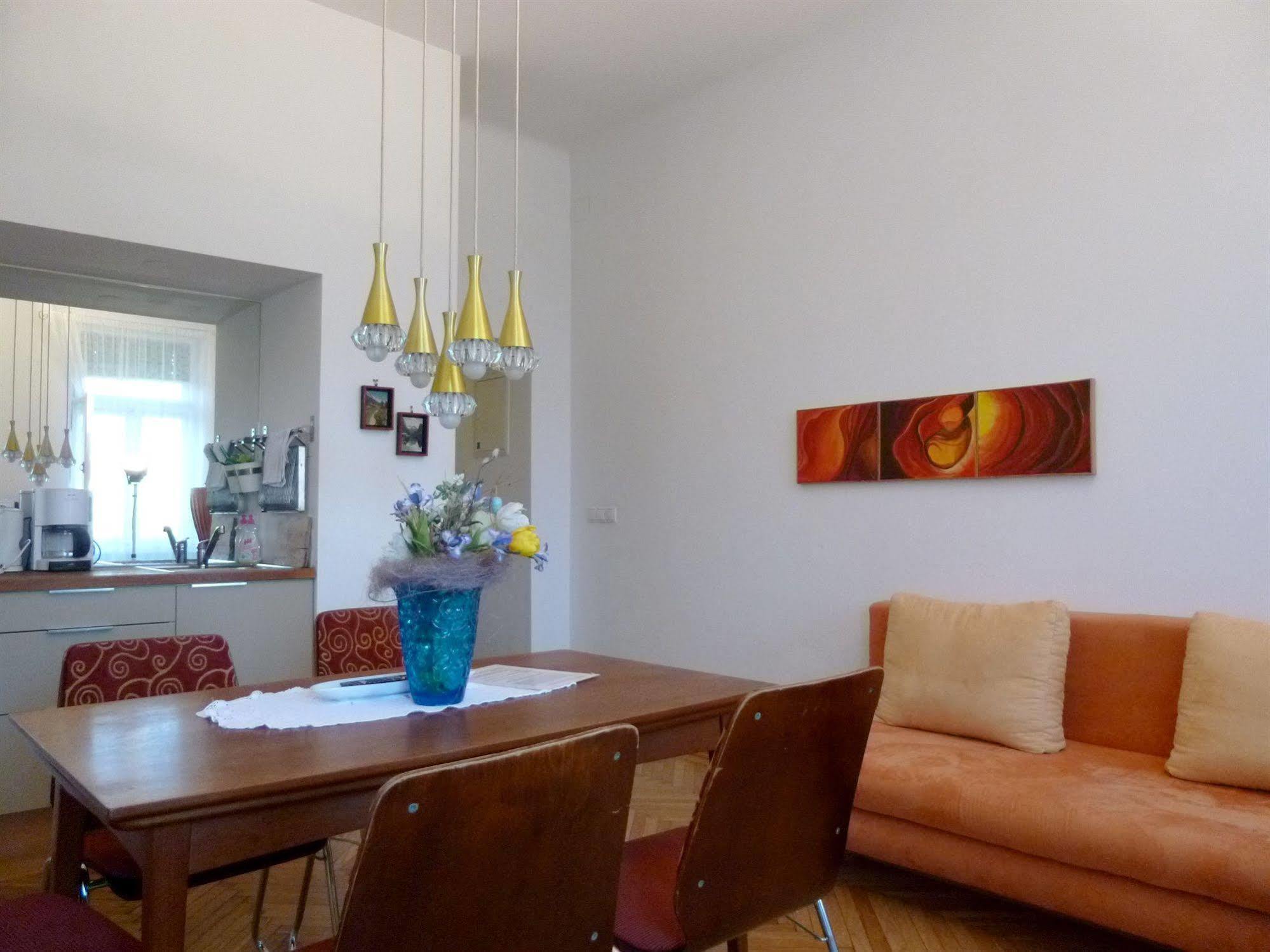 Haus Max 2*