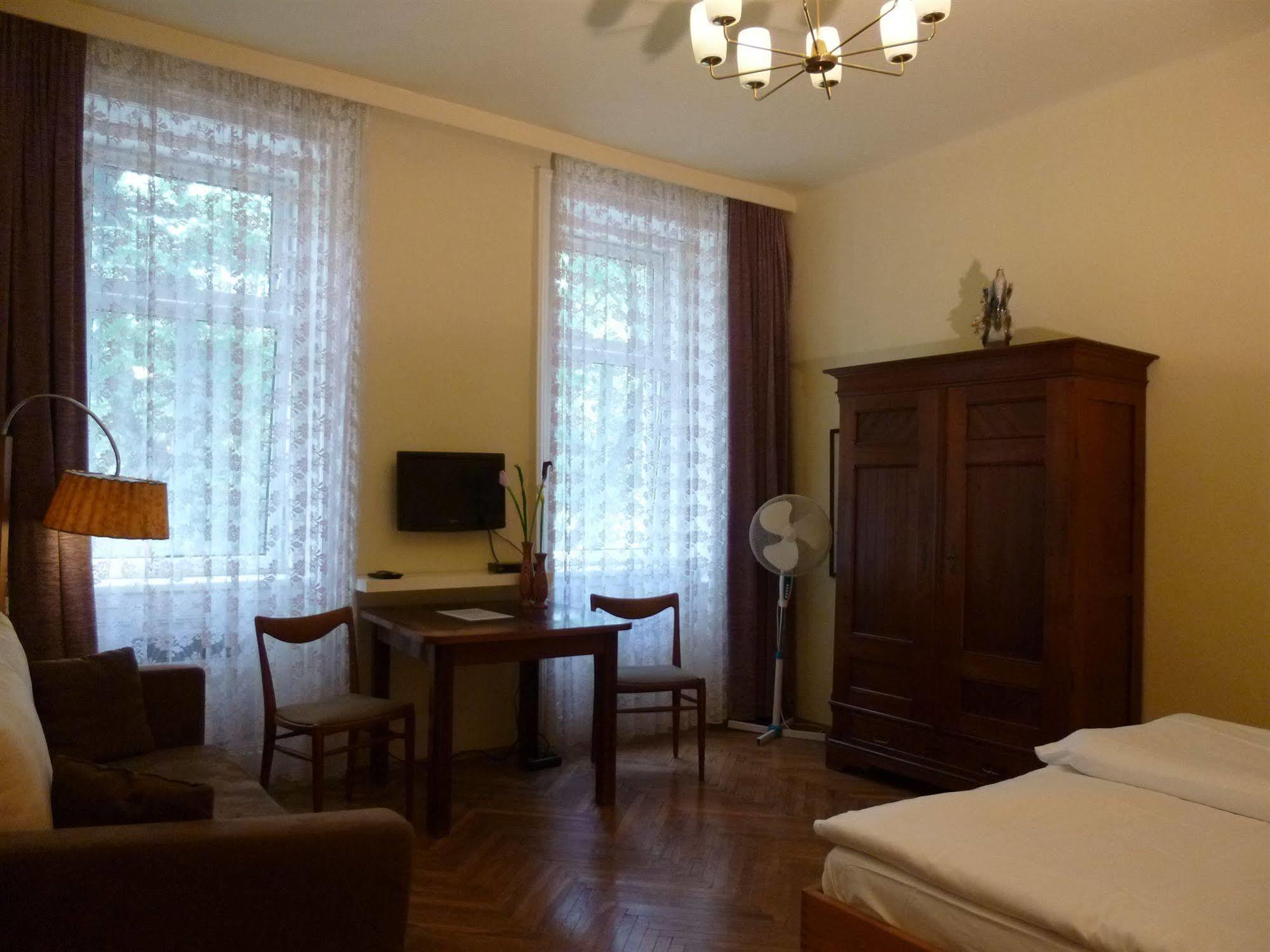 Haus Max Aparthotel 2*